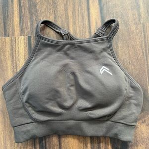 EFFORTLESS SEAMLESS HIGH NECK BRALETTE DEEP TAUPE